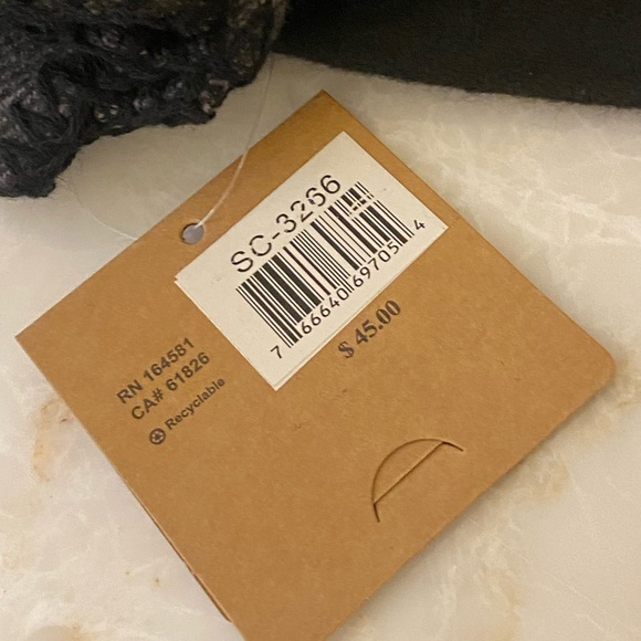 NWT Cozy poncho - Picture 3 of 7